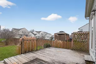 1175 Onaway Ct, Columbus, OH 43228 - Photo 4