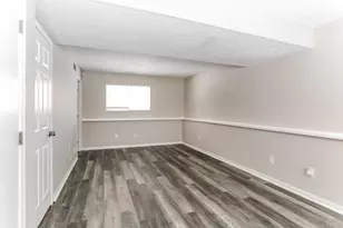 2980 Blue Moon Dr, Columbus, OH 43232 - Photo 8