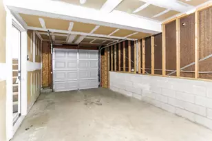 2980 Blue Moon Dr, Columbus, OH 43232 - Photo 14