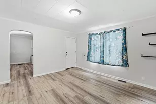 594 Whitethorne Ave, Columbus, OH 43223 - Photo 8