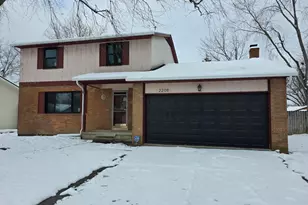 2208 Pine Knoll Ave, Columbus, OH 43229 - Photo 2