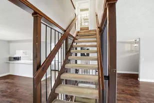 1683 St Albans Ct, Columbus, OH 43220 - Photo 12