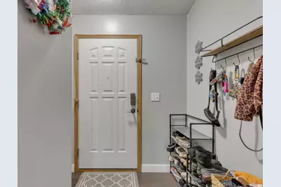 1592 Magoffin Avenue, Columbus, OH 43207 - Photo 4