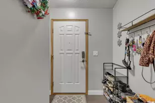 1592 Magoffin Ave, Columbus, OH 43207 - Photo 4