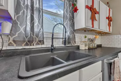 1592 Magoffin Avenue, Columbus, OH 43207 - Photo 16