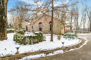 6253 Headley Heights Ct, Columbus, OH 43230 - Photo 2