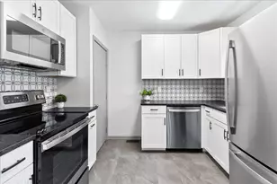 1357 Genessee Ave, Columbus, OH 43211 - Photo 8