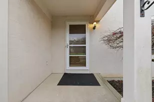 2614 Jefferson Estates Ct, Blacklick, OH 43004 - Photo 4