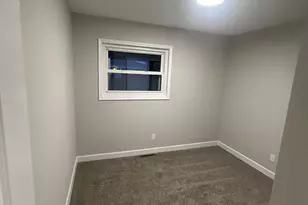 1861 Alvason Ave, Columbus, OH 43219 - Photo 22