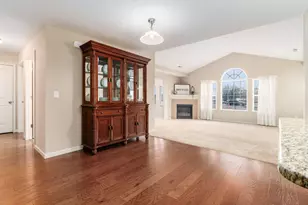 937 Governor's Cir, Lancaster, OH 43130 - Photo 14