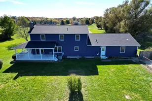 1682 Carroll Eastern Rd NW, Lancaster, OH 43130 - Photo 8