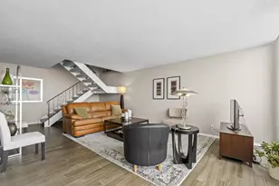 1000 Urlin Ave, Columbus, OH 43212 - Photo 14