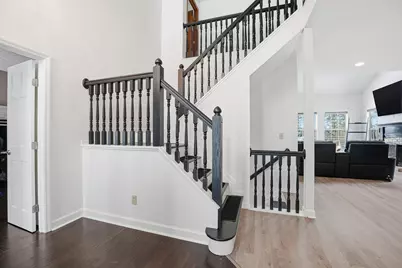 339 Aylesbury Drive S, Westerville, OH 43082 - Photo 2