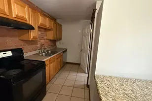 1360 S High St, Columbus, OH 43207 - Photo 12