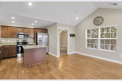 4526 Newport Loop E, Grove City, OH 43123 - Photo 8