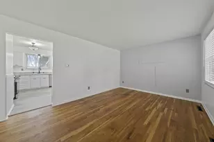 5137 Holbrook Dr, Columbus, OH 43232 - Photo 2