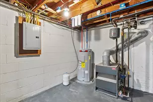 216 N Hayes St, Bellefontaine, OH 43311 - Photo 26