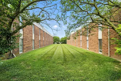 2105 S Hamilton Road #212, Columbus, OH 43232 - Photo 4