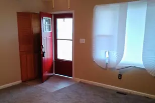 415 Florence St, Washington Court House, OH 43160 - Photo 2