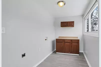 300 Loxley Drive, Columbus, OH 43207 - Photo 14