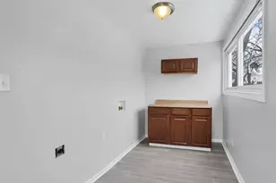 300 Loxley Dr, Columbus, OH 43207 - Photo 14