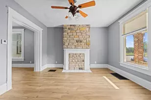 571 Gilbert St, Columbus, OH 43205 - Photo 1