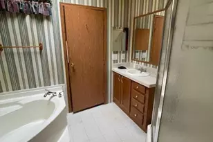 8927 Columbus Rd, Mount Vernon, OH 43050 - Photo 12