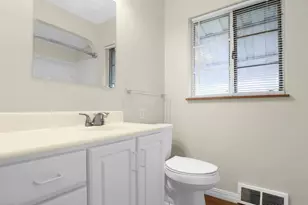 561 Belvidere Ave, Columbus, OH 43223 - Photo 4