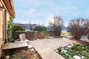 5841 Forest Hills Blvd, Columbus, OH 43231 - Photo 10