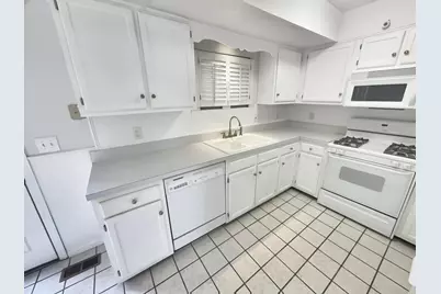 1947 Rockdale Drive #33, Columbus, OH 43229 - Photo 2