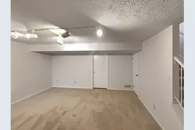 1947 Rockdale Drive #33, Columbus, OH 43229 - Photo 16