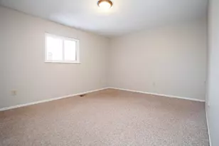 3246 Summerdale Ln, Columbus, OH 43221 - Photo 14