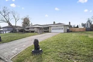 1585 Peace Pl, Columbus, OH 43209 - Photo 2