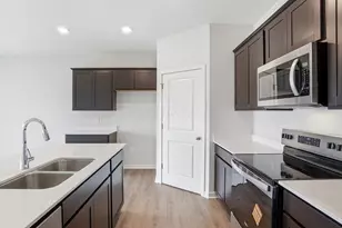 146 Brookside Dr, Jeffersonville, OH 43128 - Photo 8