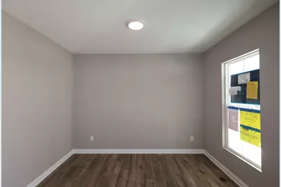 305 Olympic Loop, Commercial Point, OH 43116 - Photo 2