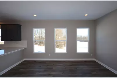 305 Olympic Loop, Commercial Point, OH 43116 - Photo 6