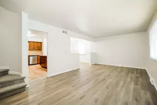 1668 Kildare Pl, Columbus, OH 43228 - Photo 2