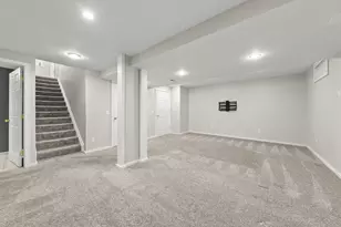 397 Abbotsbury Dr, Westerville, OH 43082 - Photo 34