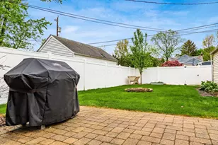 230 E Royal Forest Blvd, Columbus, OH 43214 - Photo 34