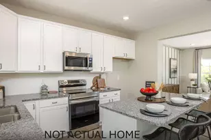 2685 Meigs Dr, Columbus, OH 43207 - Photo 10