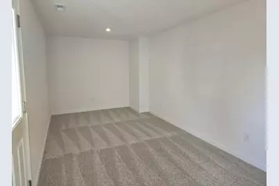 2681 Meigs Drive, Columbus, OH 43207 - Photo 2