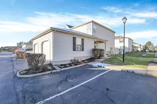 2540 Dahlia Way, Columbus, OH 43235 - Photo 4