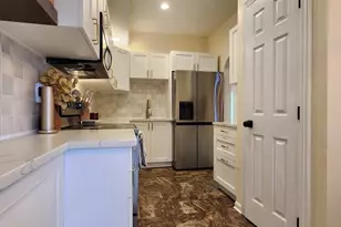 5848 Edge of Village, Westerville, OH 43081 - Photo 10