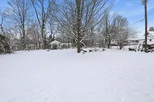 614 Garfield Ave, Bellefontaine, OH 43311 - Photo 2