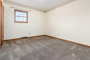 5674 Lindenwood Rd, Columbus, OH 43229 - Photo 14