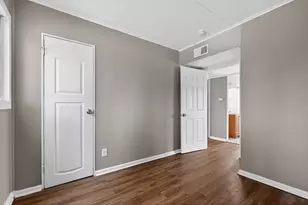 1042 S Hampton Rd, Columbus, OH 43227 - Photo 12