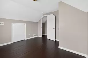 2131 Argyle Dr, Columbus, OH 43219 - Photo 18