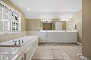 477 Stratshire Ln, Columbus, OH 43230 - Photo 52