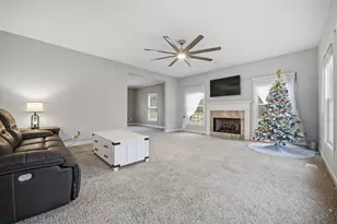 477 Stratshire Ln, Columbus, OH 43230 - Photo 14