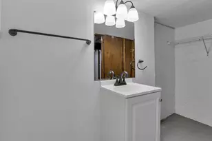 408 Derrer Rd, Columbus, OH 43204 - Photo 32